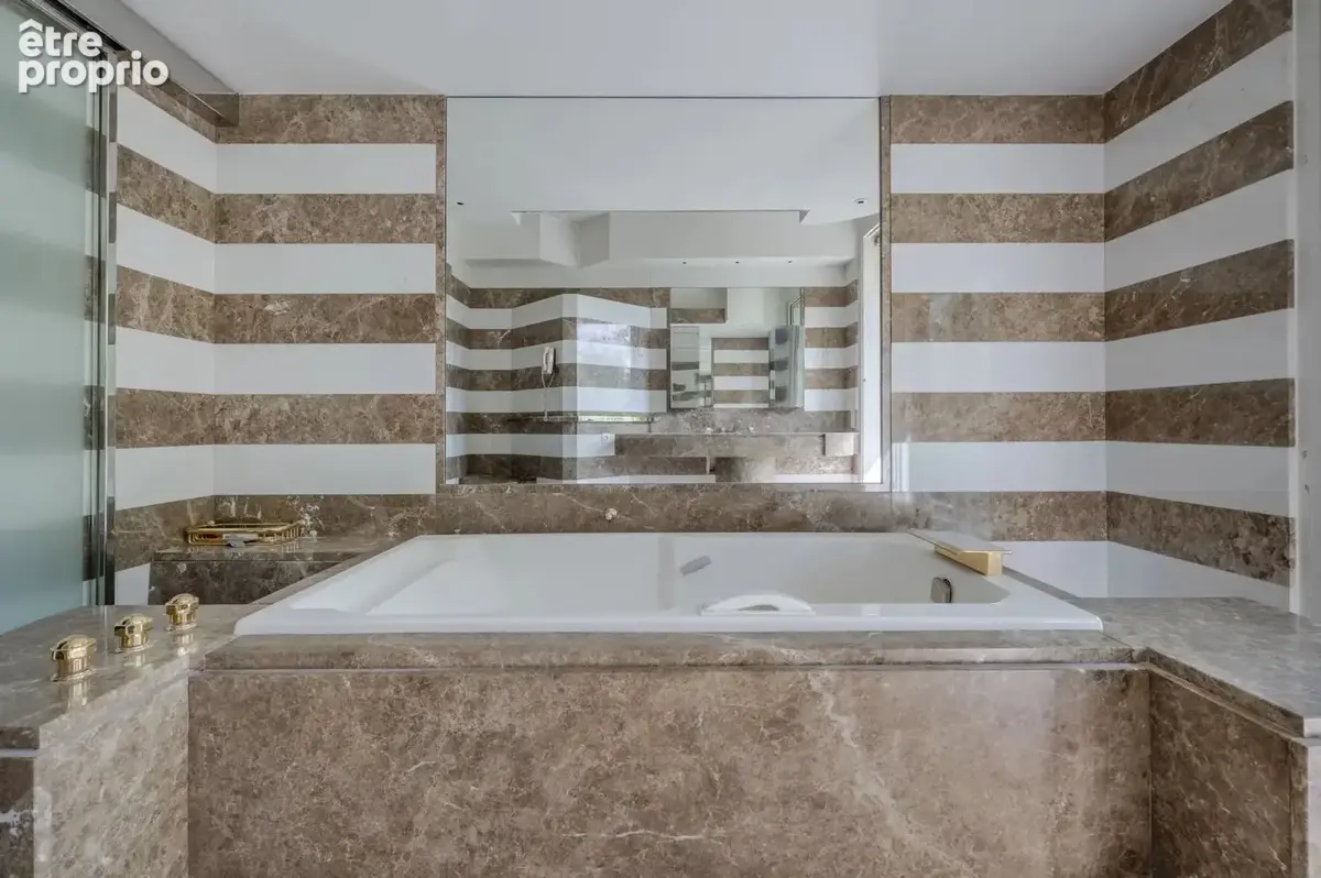 Neuilly-sur-Seine – Maurice Barrès – Appartement de réception de 216 m2 avec balcons - photo 17