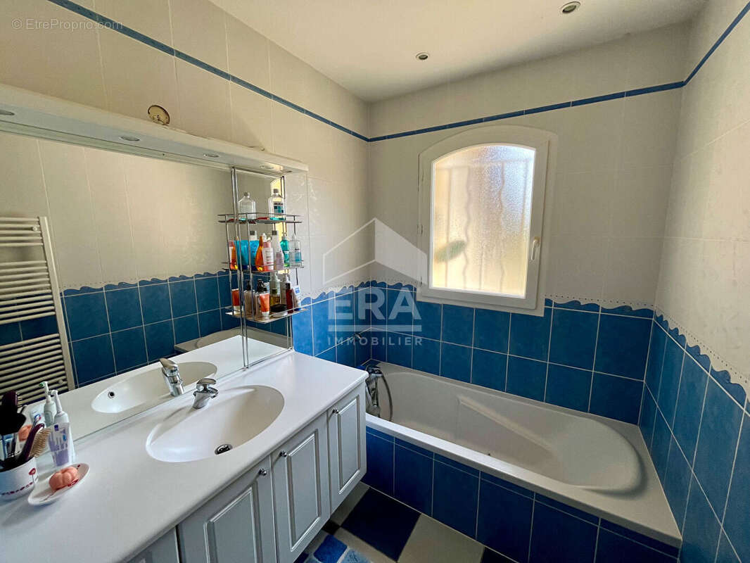 Maison à VILLENEUVE-DE-MARSAN