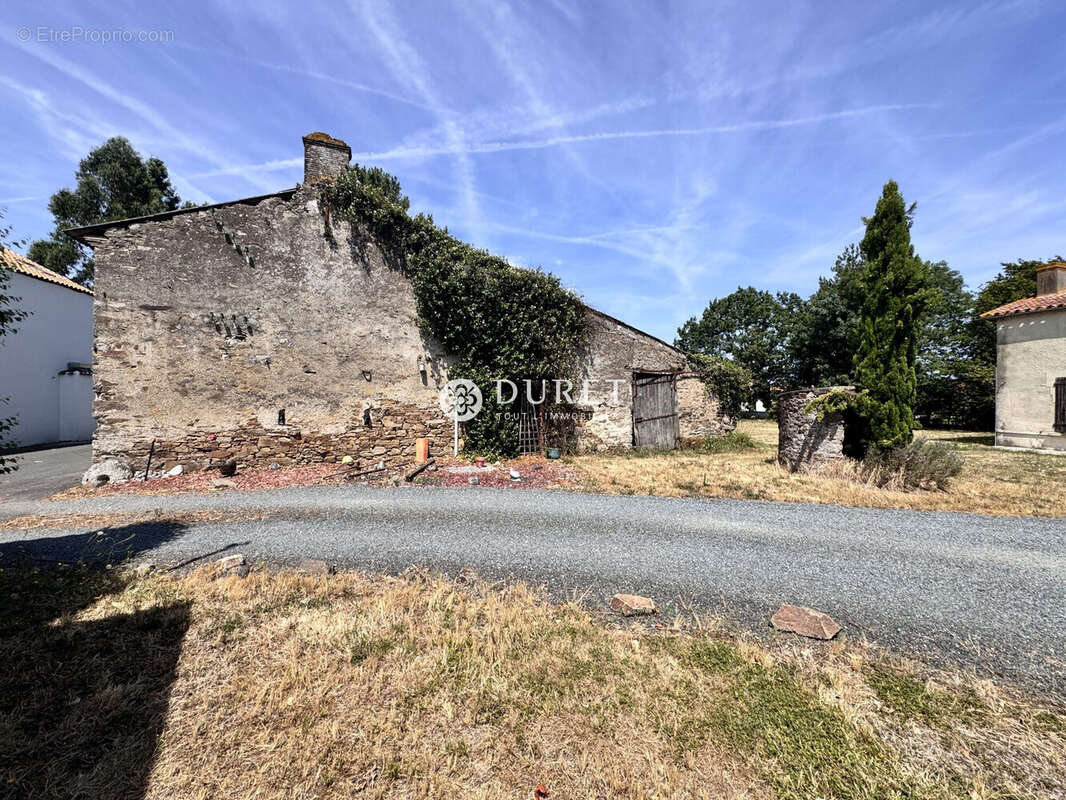 Maison à MONTAIGU
