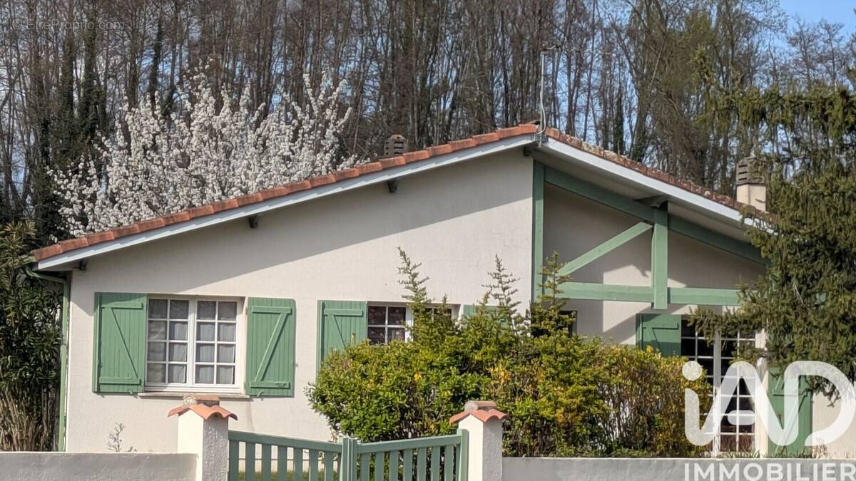 Photo 1 - Maison à PESSAC