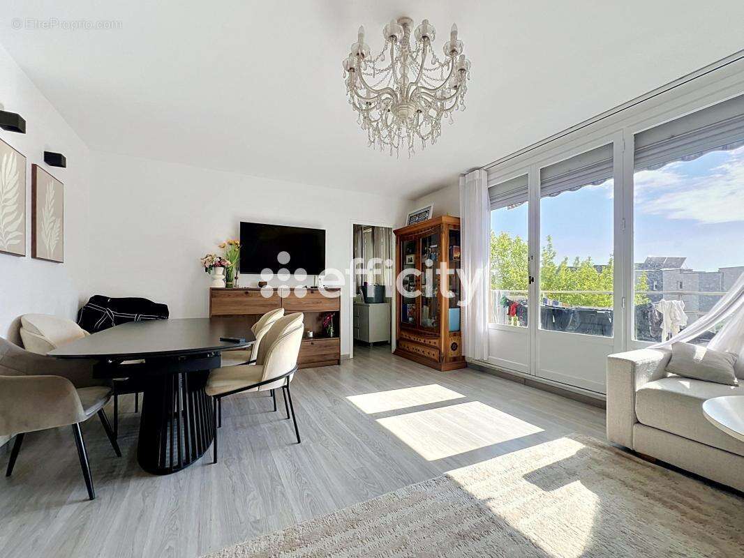 Appartement à JOUE-LES-TOURS