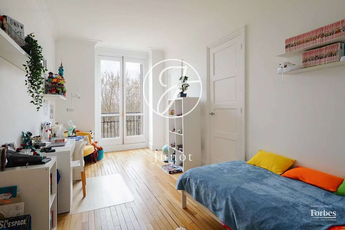 Appartement à PARIS-7E