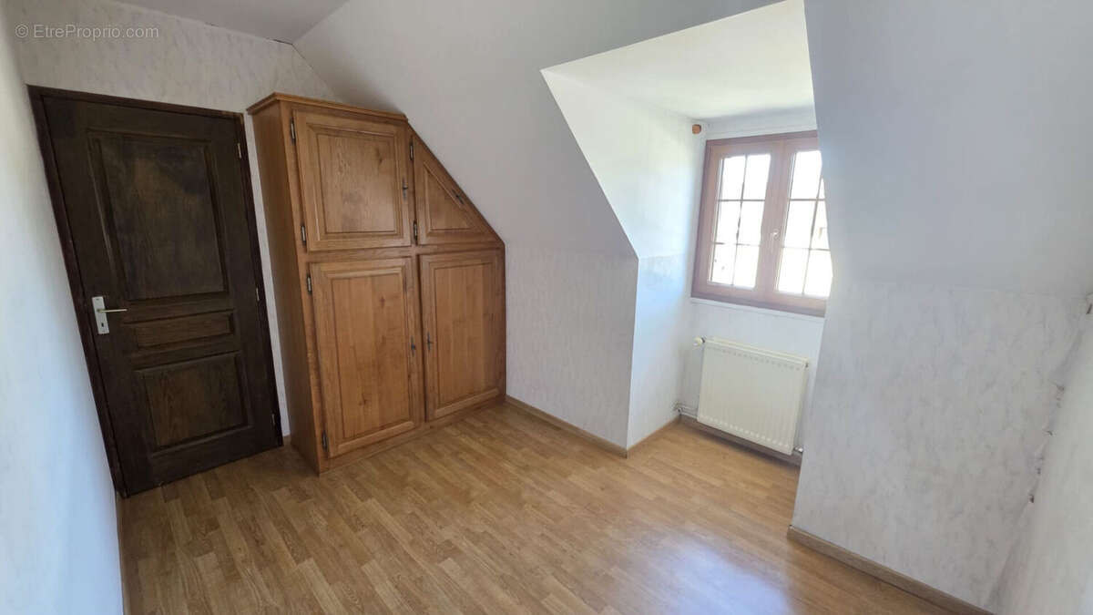 Maison familiale confort plain pied sous sol et  jardin - photo 8