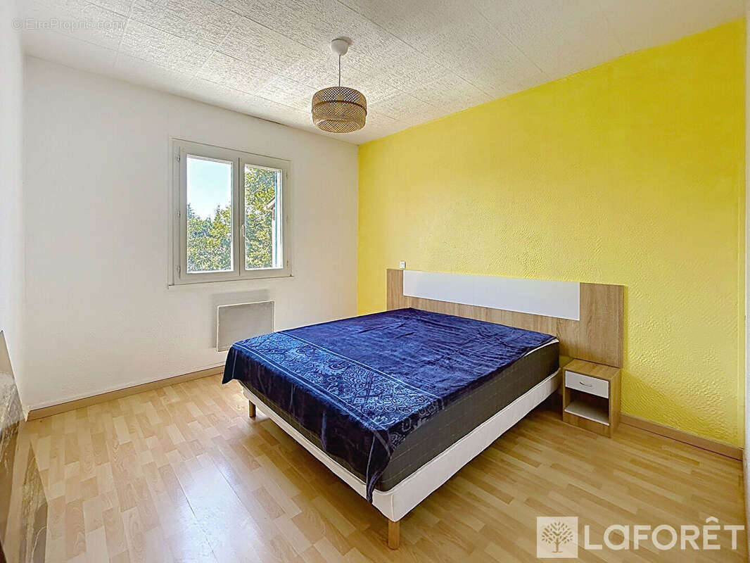 TRAVAILLAN -  Maison 190m², 5 ch, sur jardin 1000m² avec piscine - photo 6