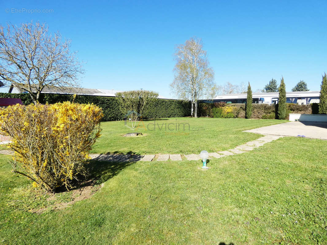 Maison à MEUNG-SUR-LOIRE