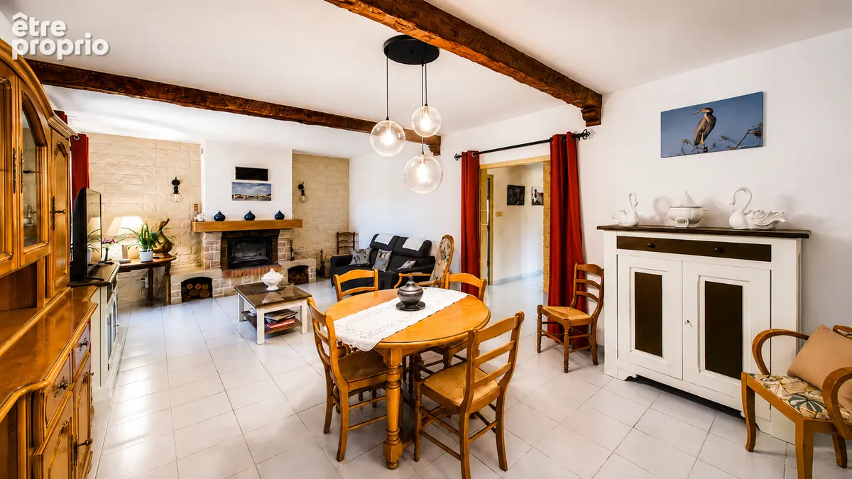 Sauveterre - Maison familiale avec piscine, jardin paysager et dépendances - photo 8