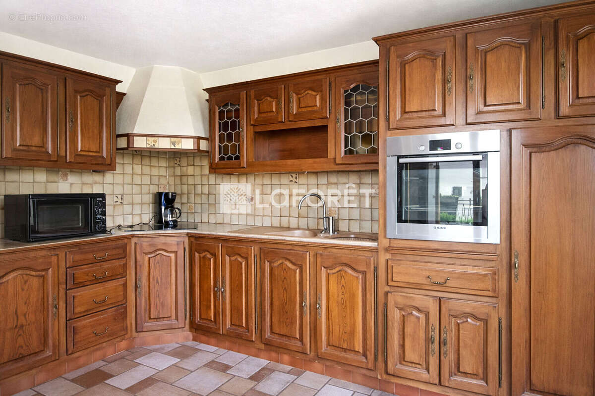 Maison à LA VILLE-DU-BOIS