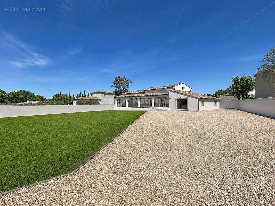 Maison à MONDRAGON