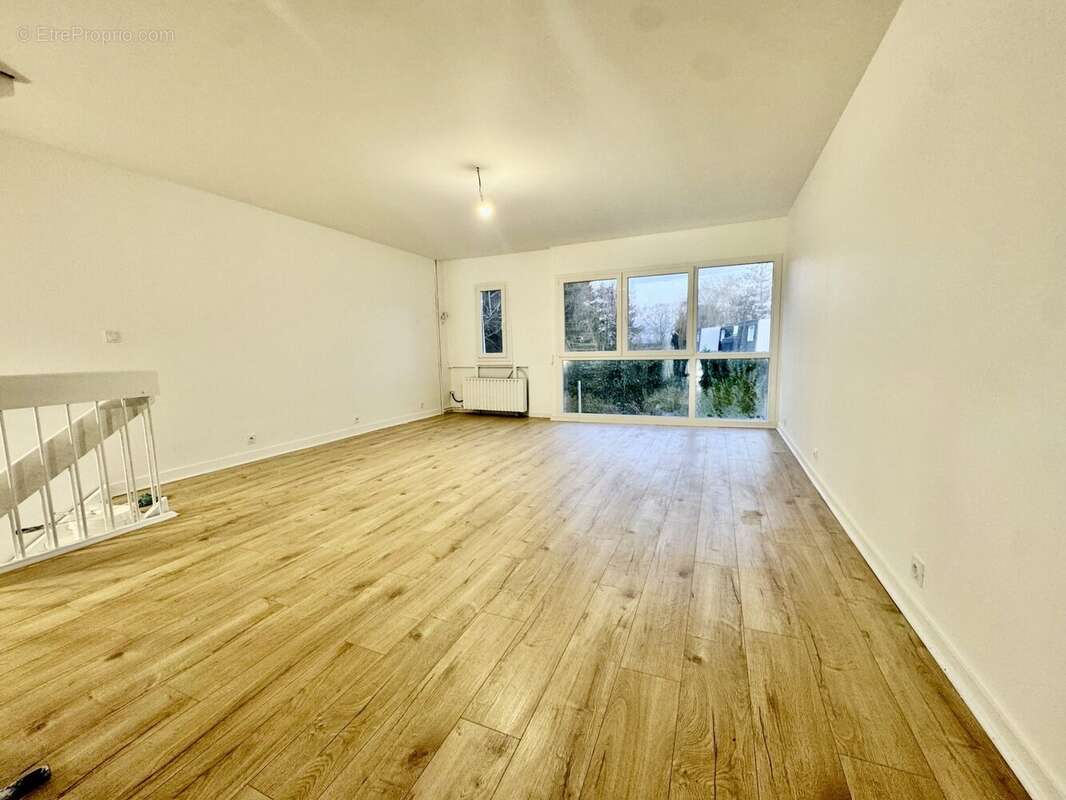 Maison à SURVILLIERS