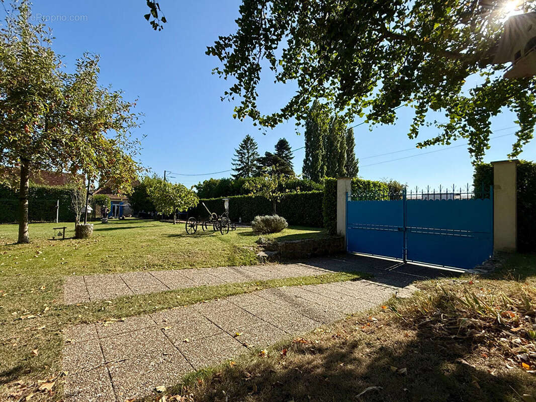 Maison à SAINTE-GENEVIEVE