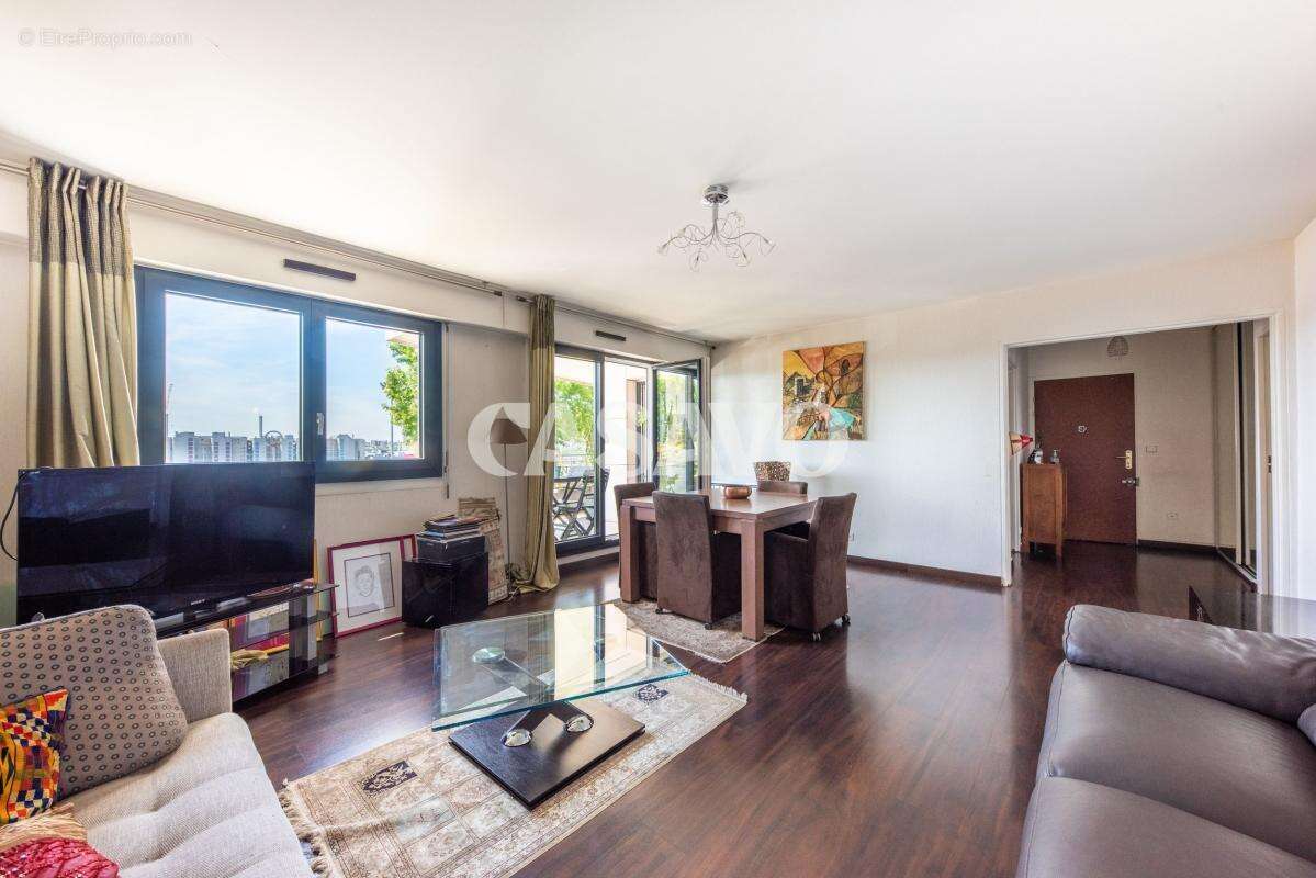 Appartement à CHARENTON-LE-PONT