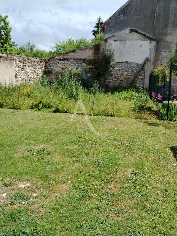 Terrain à VARREDDES