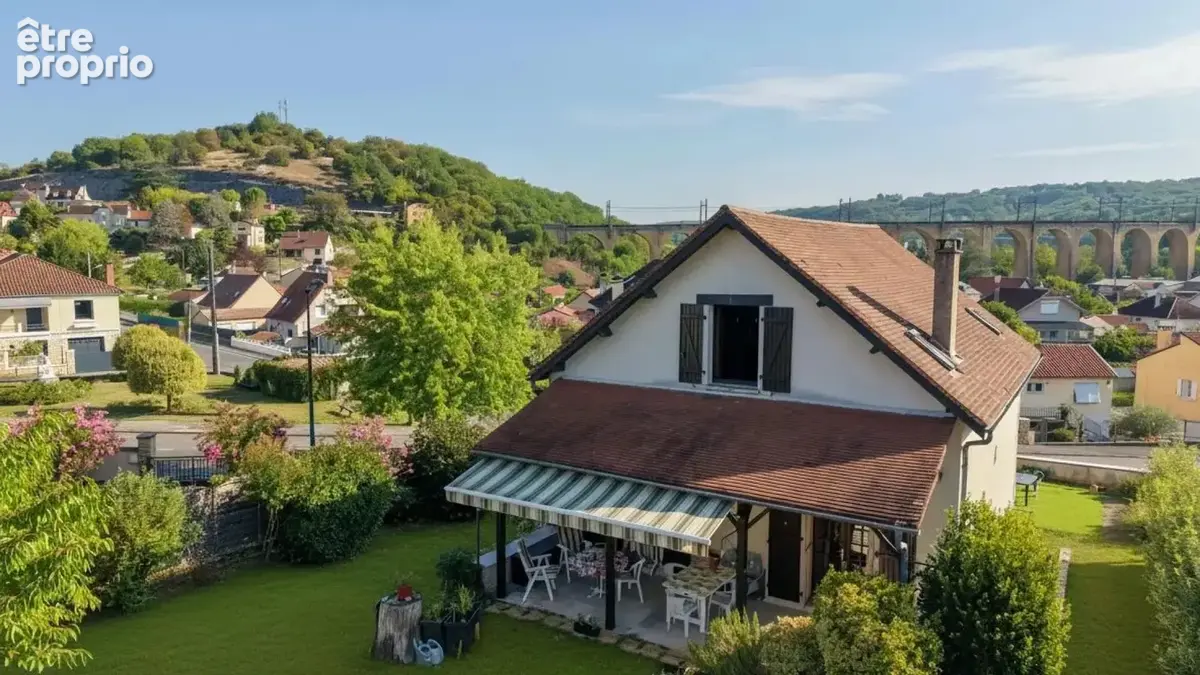 Souillac centre – Maison de ville en excellent état avec jardin, - photo 4