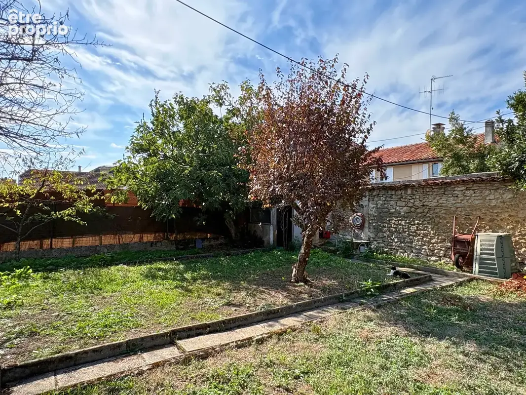 MAISON DE VILLE avec jardin arboré de 260 m2 et garage, à 450 m du Jardin Public ! - photo 22