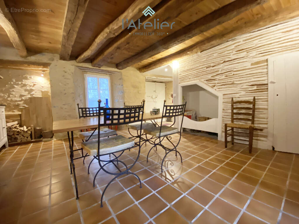 Maison à SARRANCOLIN