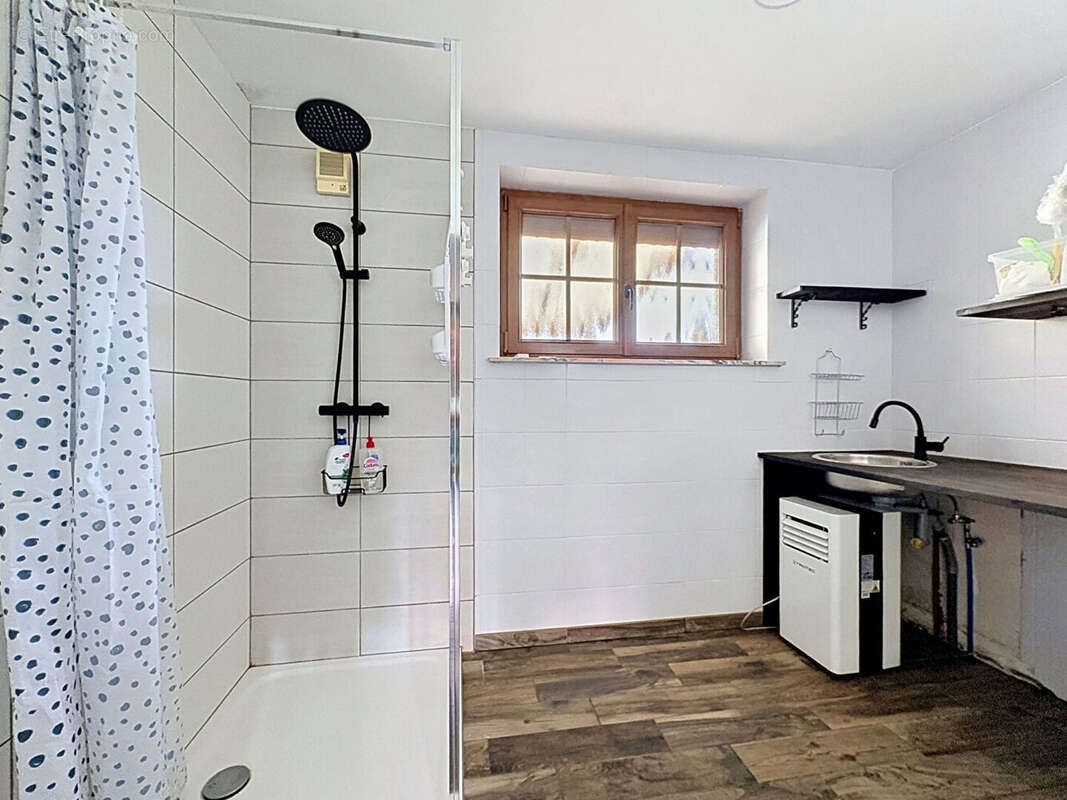Corps de ferme 176 m² - cour et jardin avec bassin - 5 chambres - photo 5
