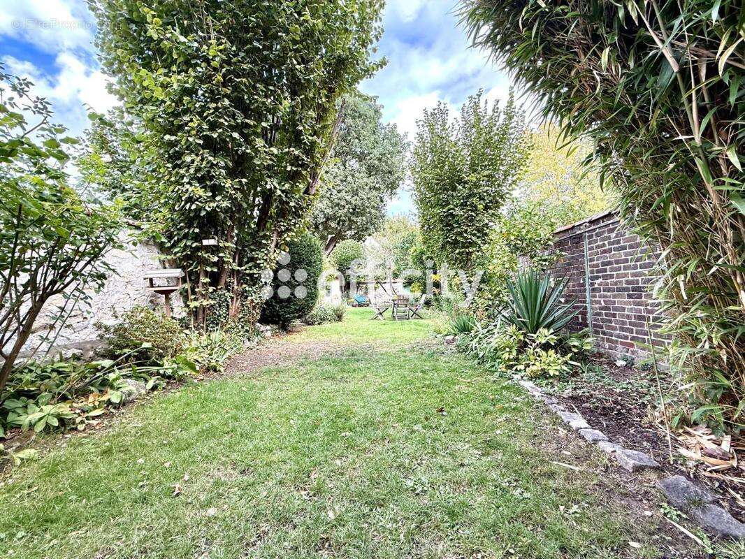 Maison à MANTES-LA-JOLIE