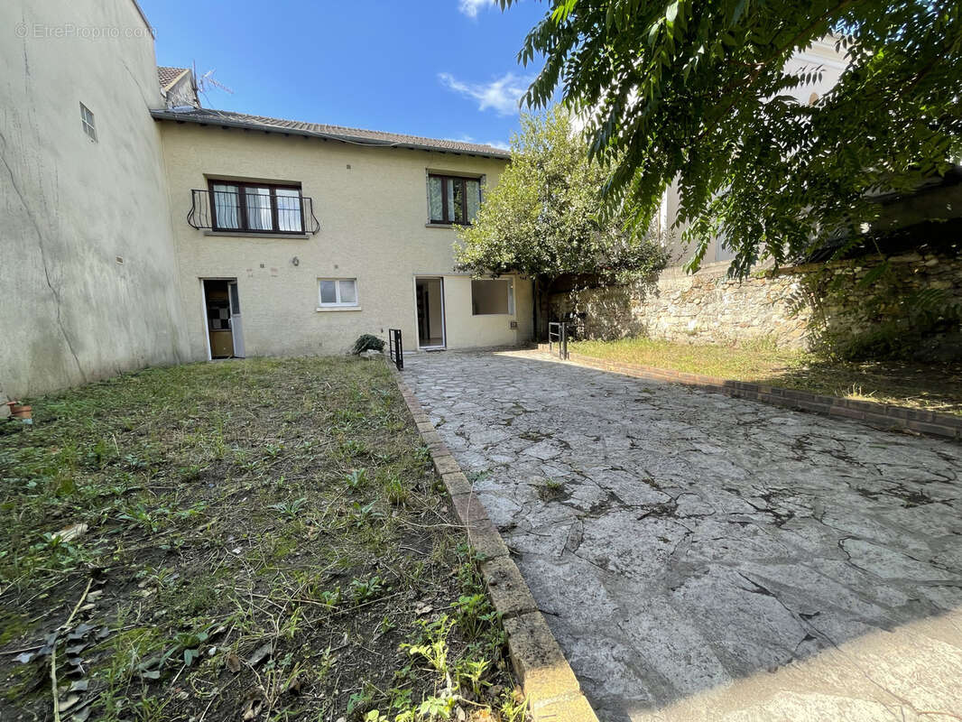 Appartement à LES MUREAUX