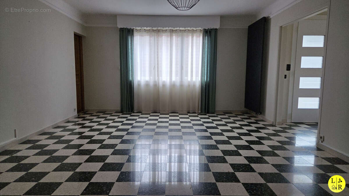 Maison à BEAUMETZ-LES-LOGES