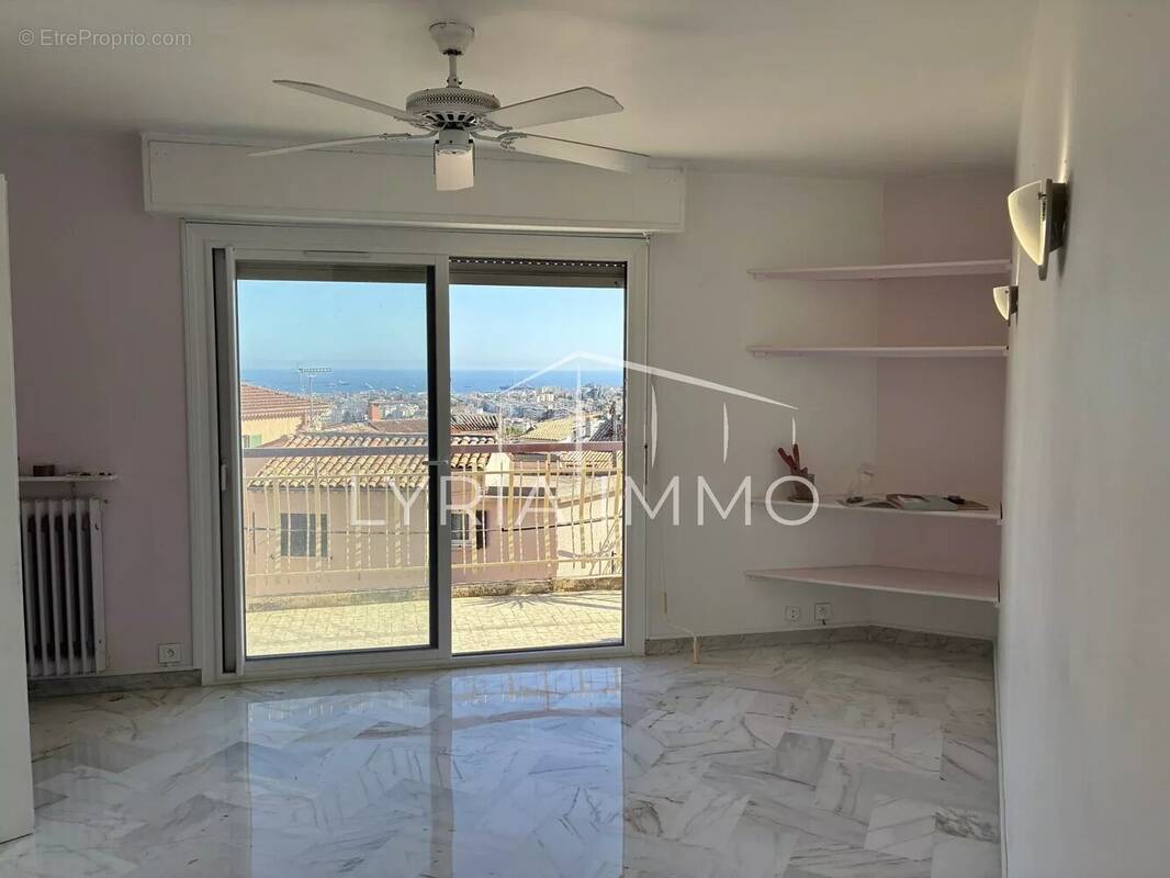 Appartement à LE CANNET