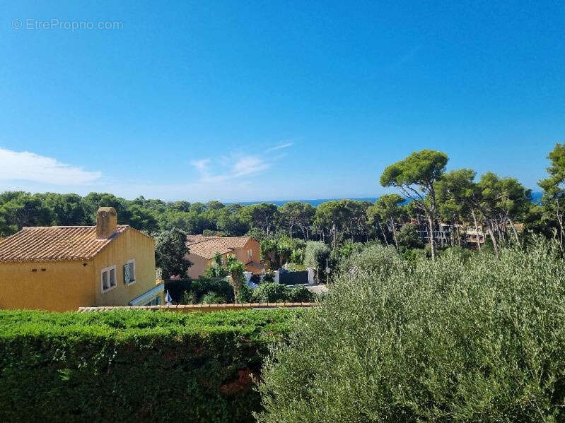 Maison à CARQUEIRANNE