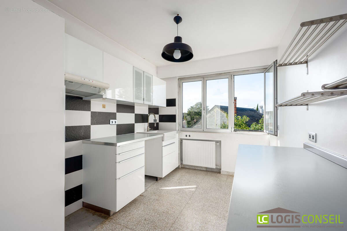 Appartement 96 m² à Chatenay-Malabry  - photo 3