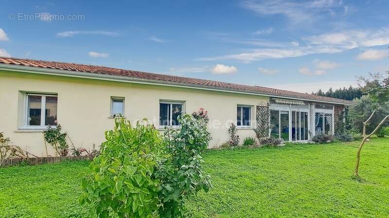 Maison à PEYREHORADE