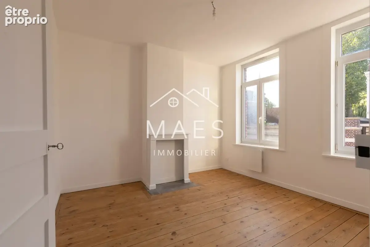 MARQUETTE-LEZ-LILLE - Cœur de ville - Maison familiale rénovée de 203 m2 - 5 chambres, bureau et jardin plein - photo 10