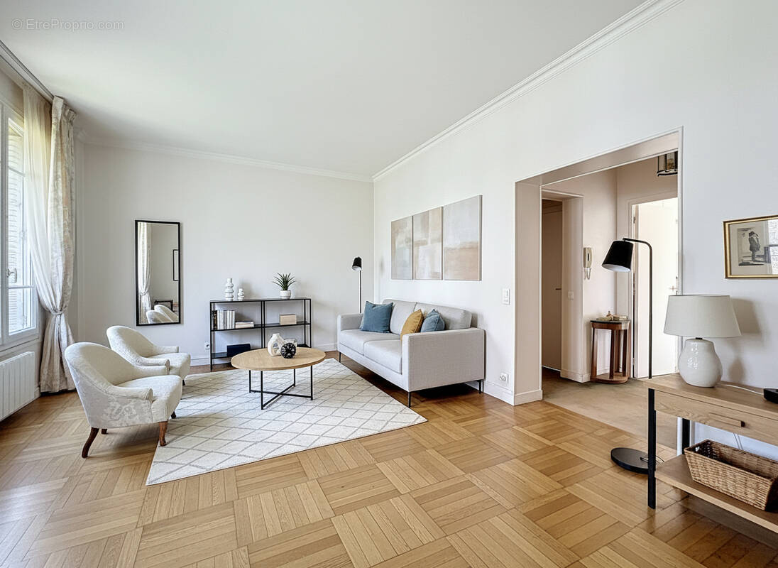 Appartement à SURESNES