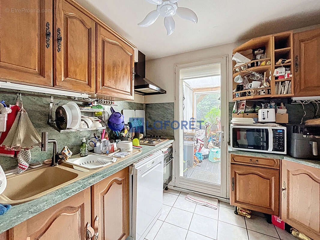 Maison à SAINT-PIERRE-DU-PERRAY