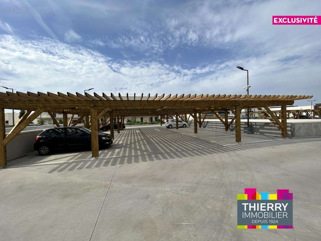Parking securise - st joseph de porterie - photo 2
