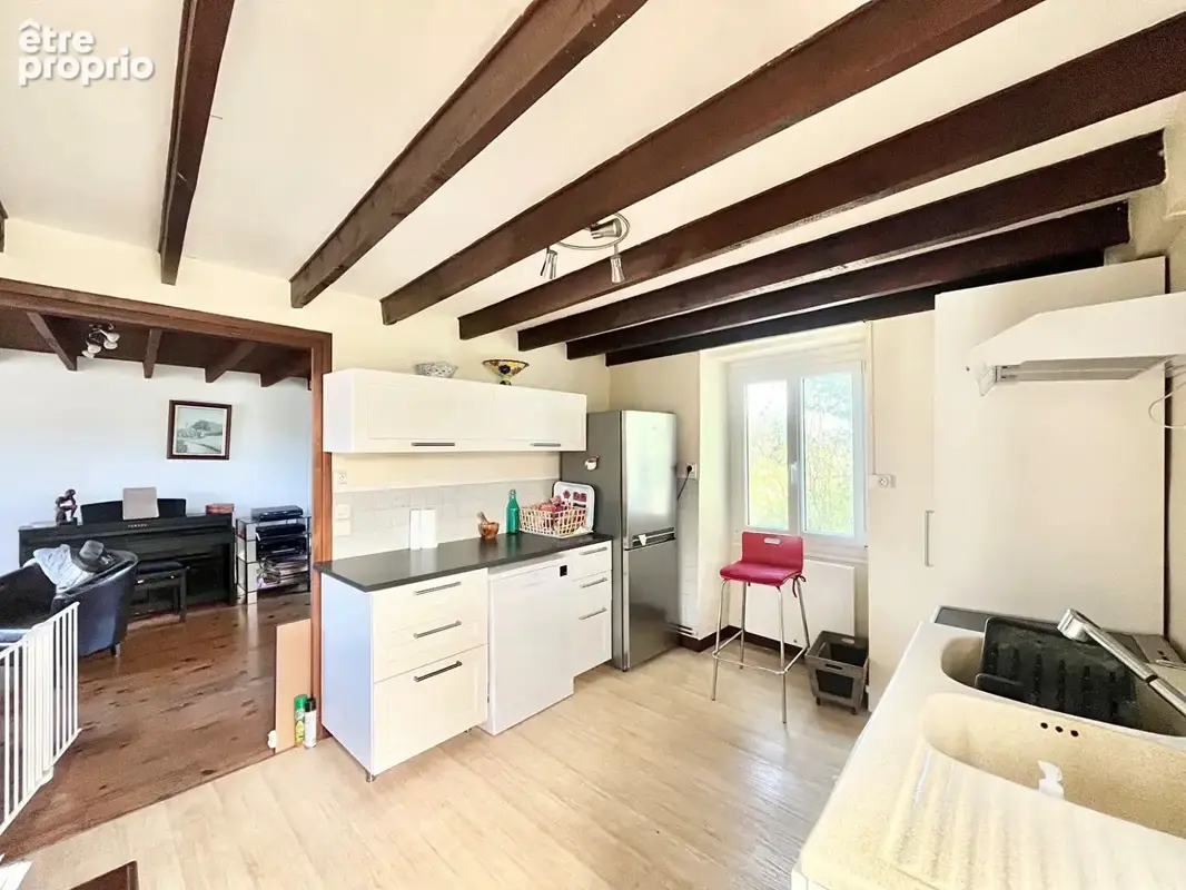 Maison Montillieres Sur Orne 3 pièce(s) 60 m2 - vaste salon séjour - sous-sol complet  - dans le bourg au calme - photo 8