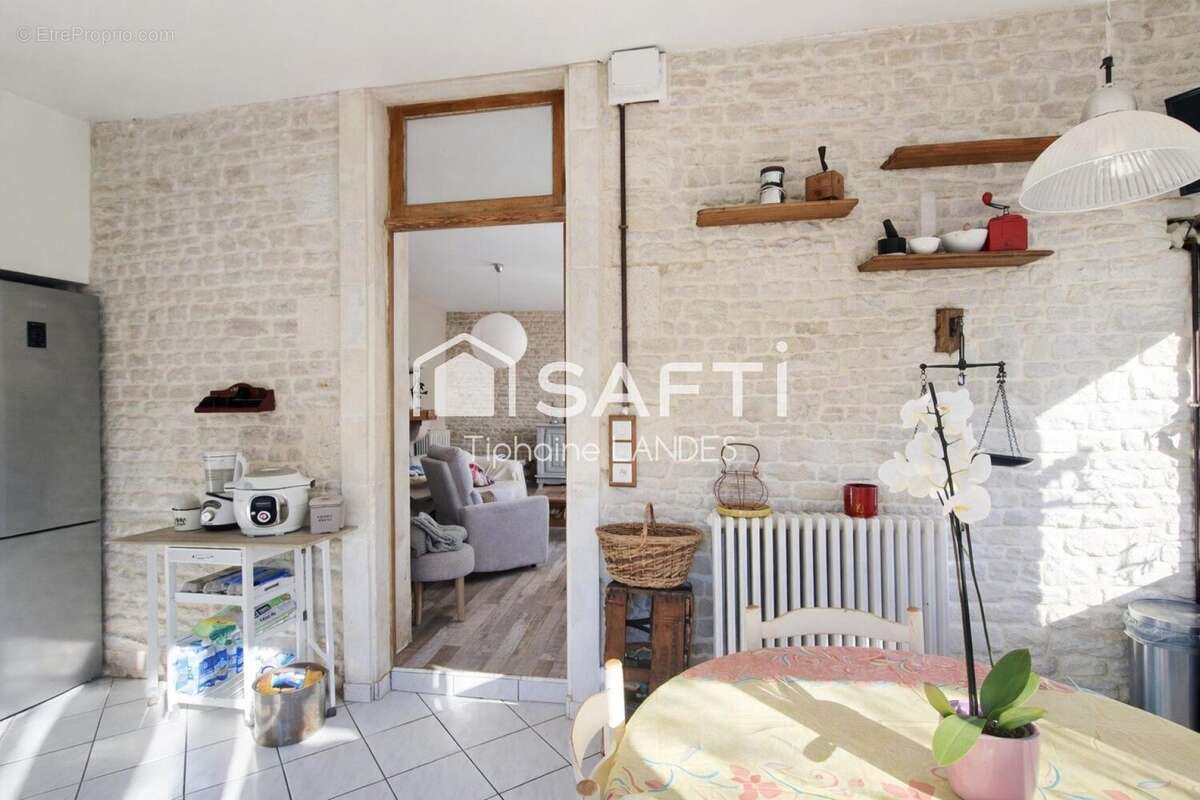 Photo 5 - Maison à VERINES