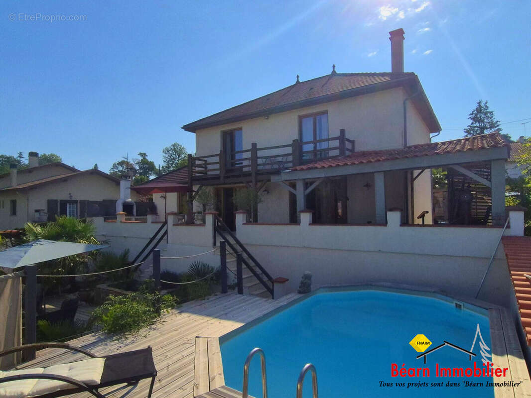 Maison 153 m² à Salies-De-Bearn  - photo 2