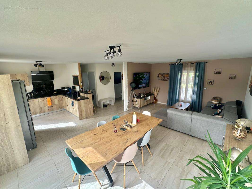 Maison à CARBONNE