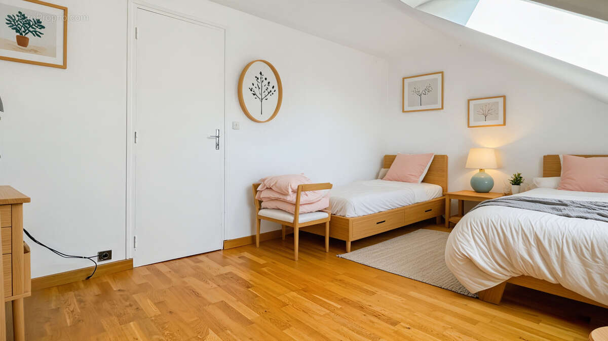 Maison à SAINT-NOM-LA-BRETECHE