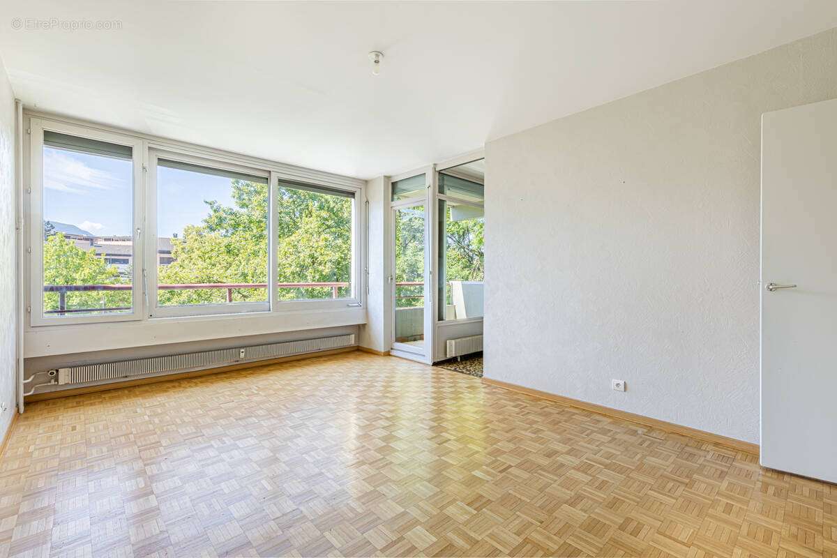 Appartement à QUINTAL