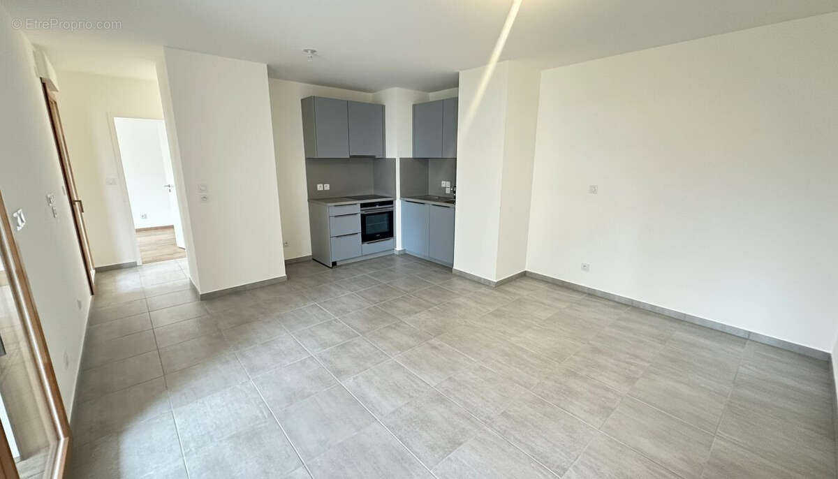 Appartement à AMBILLY