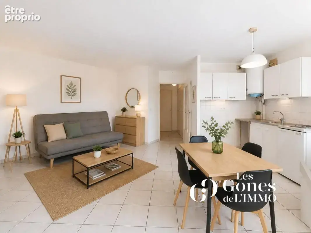 LYON 8ème - A vendre appartement T1 avec cave - photo 2