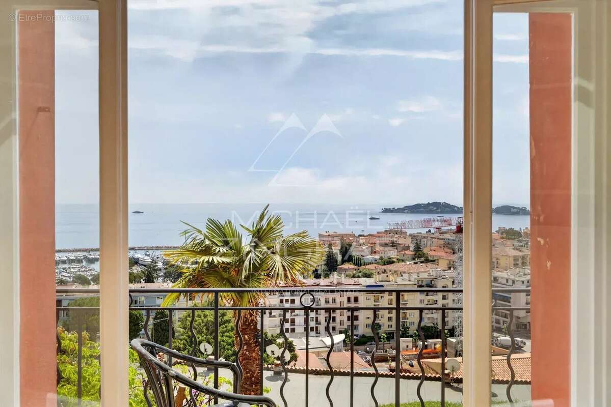 Appartement à BEAULIEU-SUR-MER
