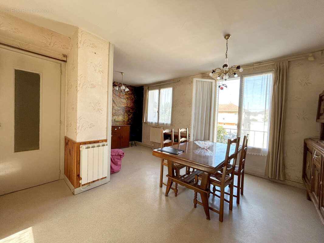Maison à COMMENTRY