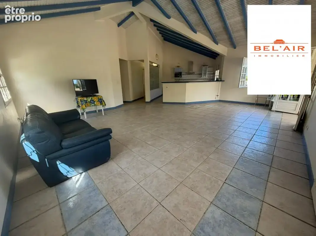 Maison 6 pièces 210 m² à vendre à Le Robert (97231) - photo 2