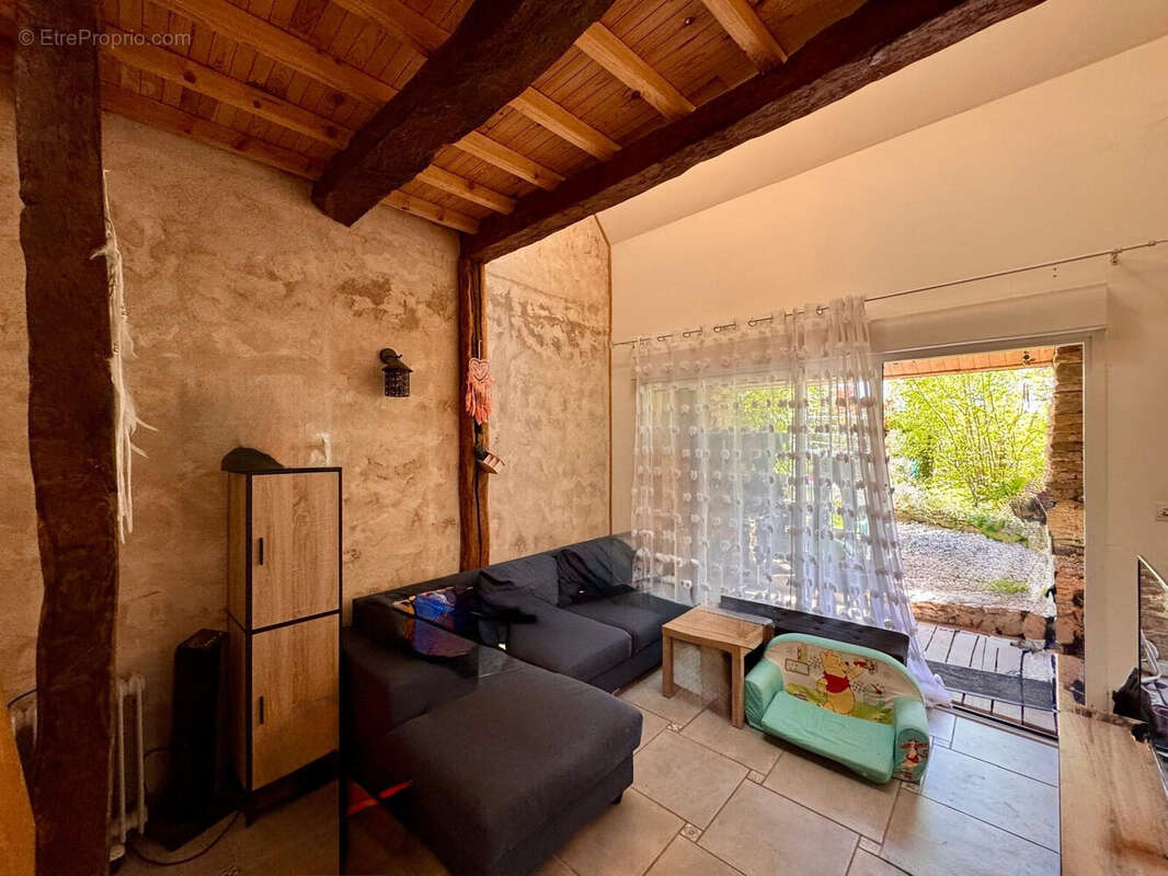 Maison à UZELLE