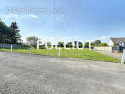 Terrain à SAINT-PLANCHERS