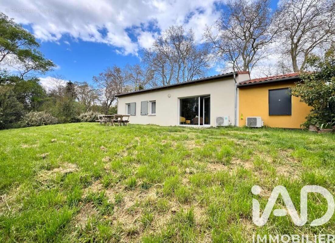 Maison 85 m² à Villenouvelle  - photo 9