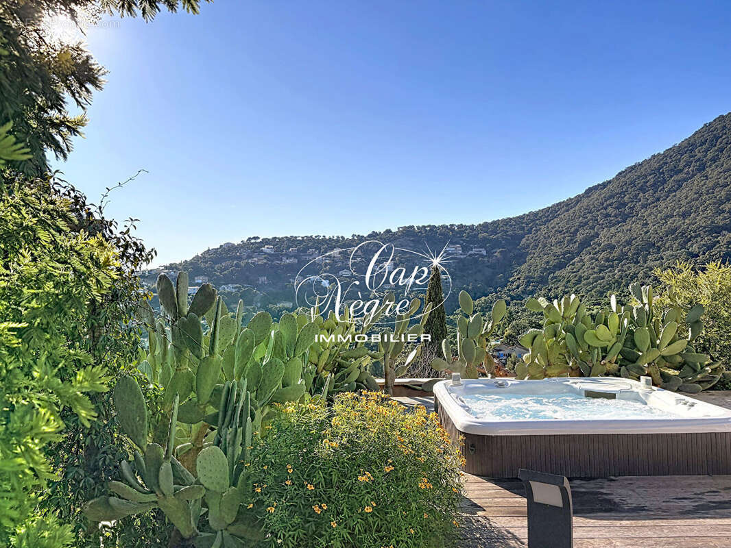 Propriété vue mer clé en main à vendre à cavalaire sur mer - golfe de saint tropez - photo 18