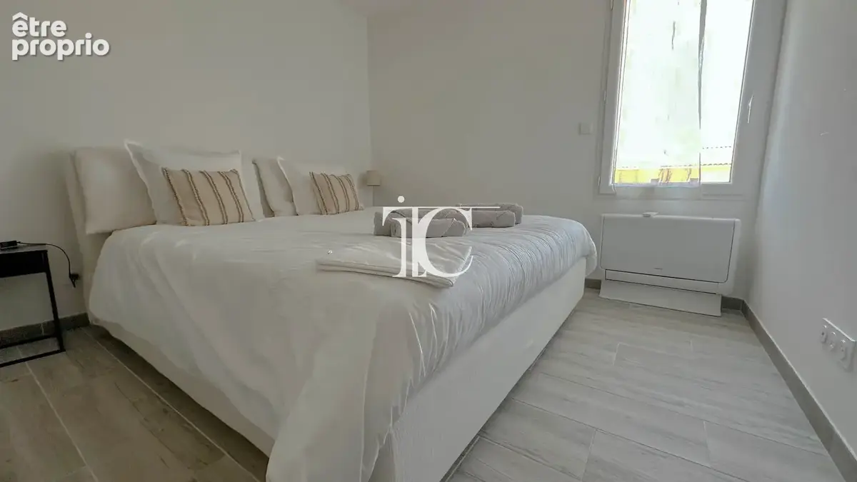 Villa de plain pied double garage et piscine - photo 8