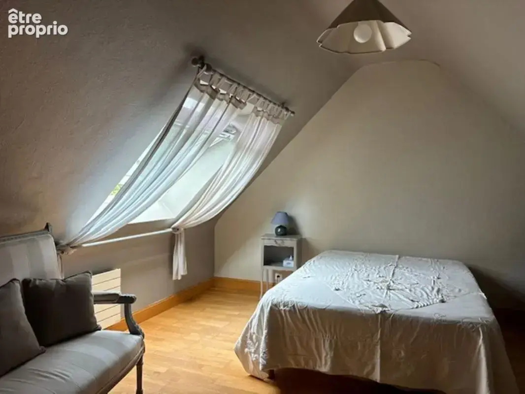 Propriété Familiale de 235 m² -4 chambres -Piscine-Dépendance-Terrain1700M² - photo 11