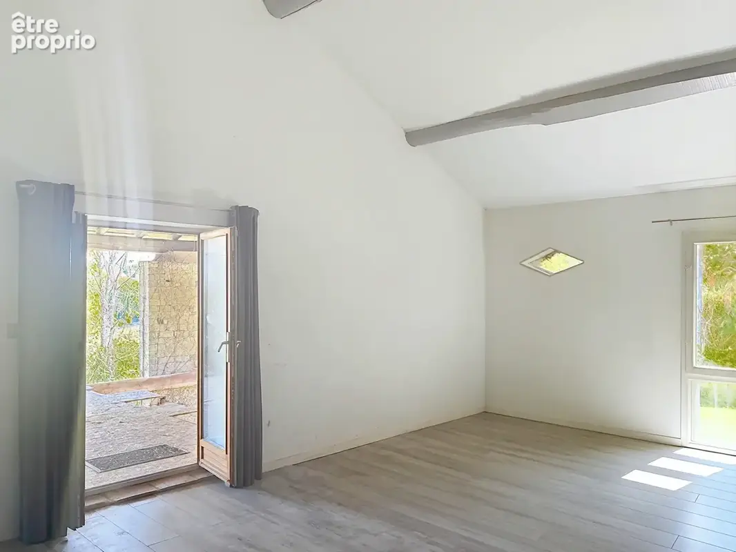 Propriété T7 avec studio, dépendances, garage et 6 035 m2 de terrain - photo 22