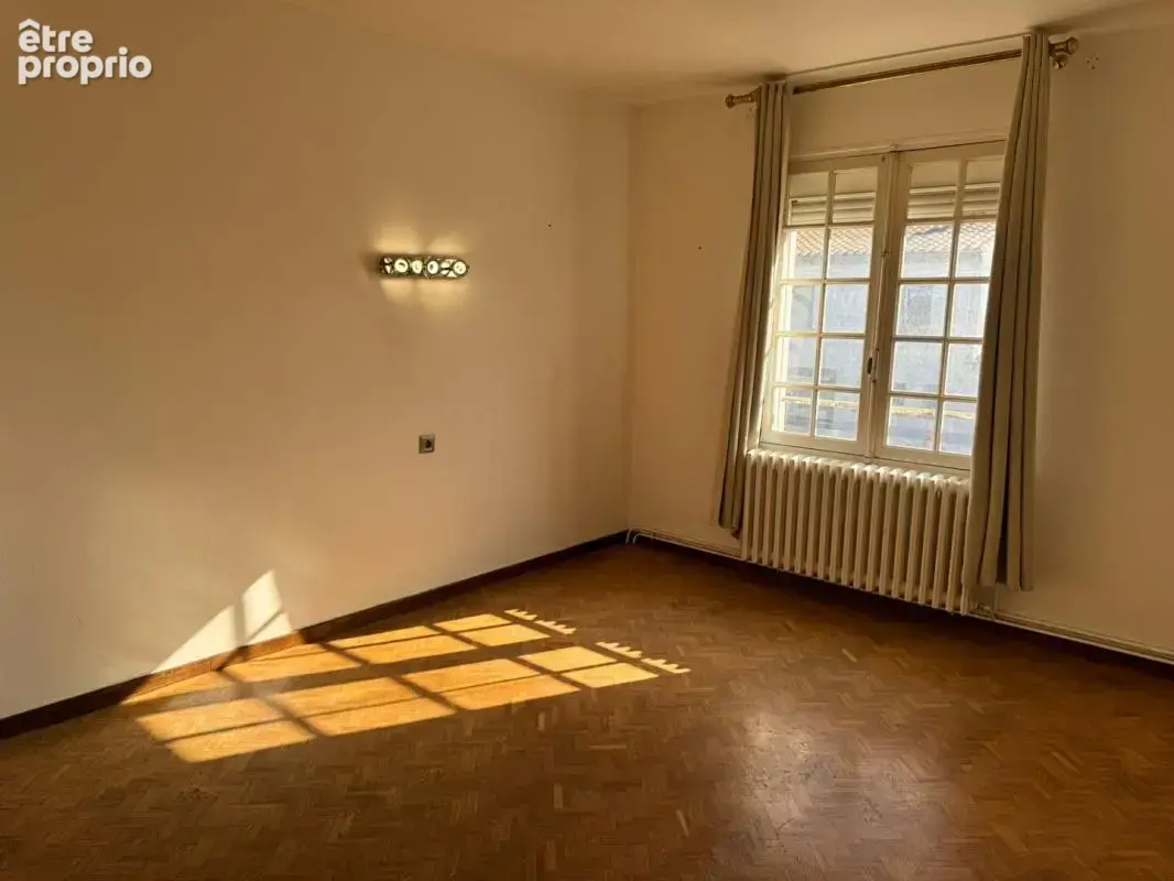 Maison quatre chambres à vendre à Carcassonne avec terrasse, jardinet et potentiel d'aménagement supplémentaire - photo 11